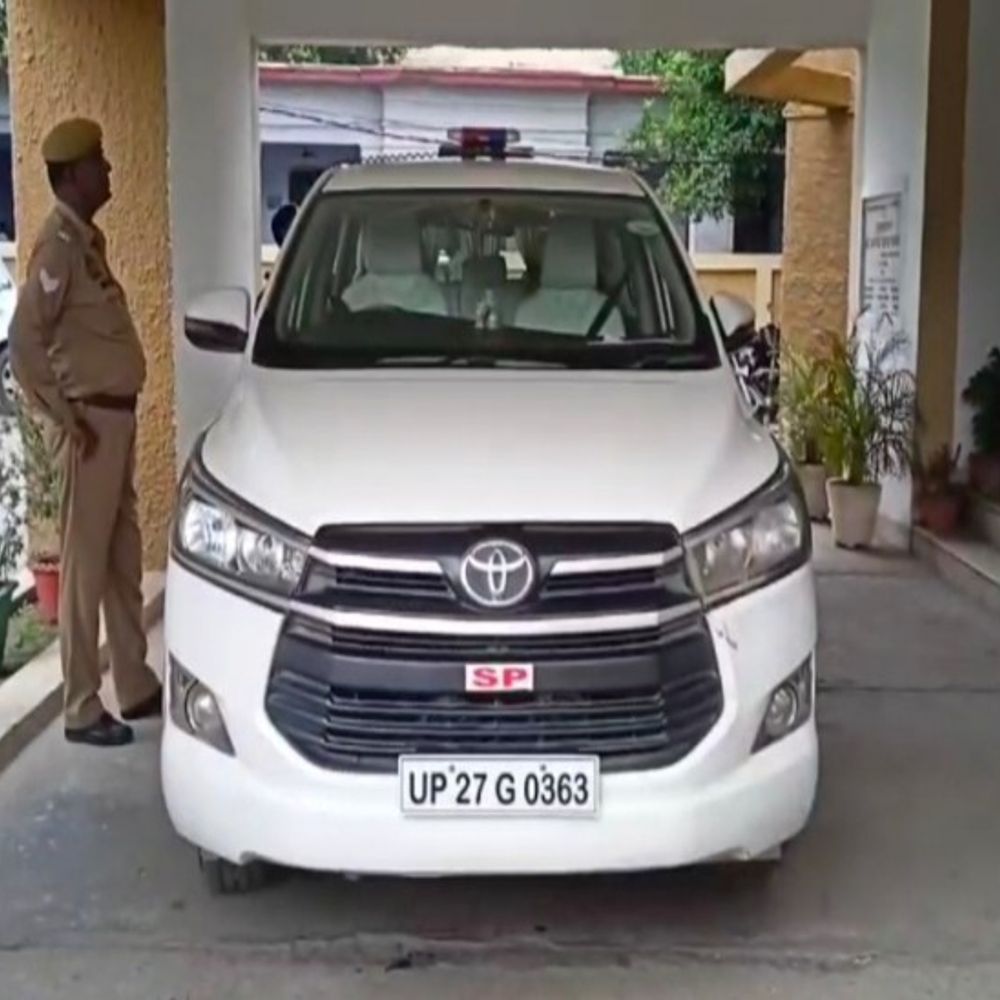 शाहजहांपुर में धारदार हथियार से युवती की हत्या:खेत में खून से लथपथ शव मिला, प्रेम प्रसंग की आशंका