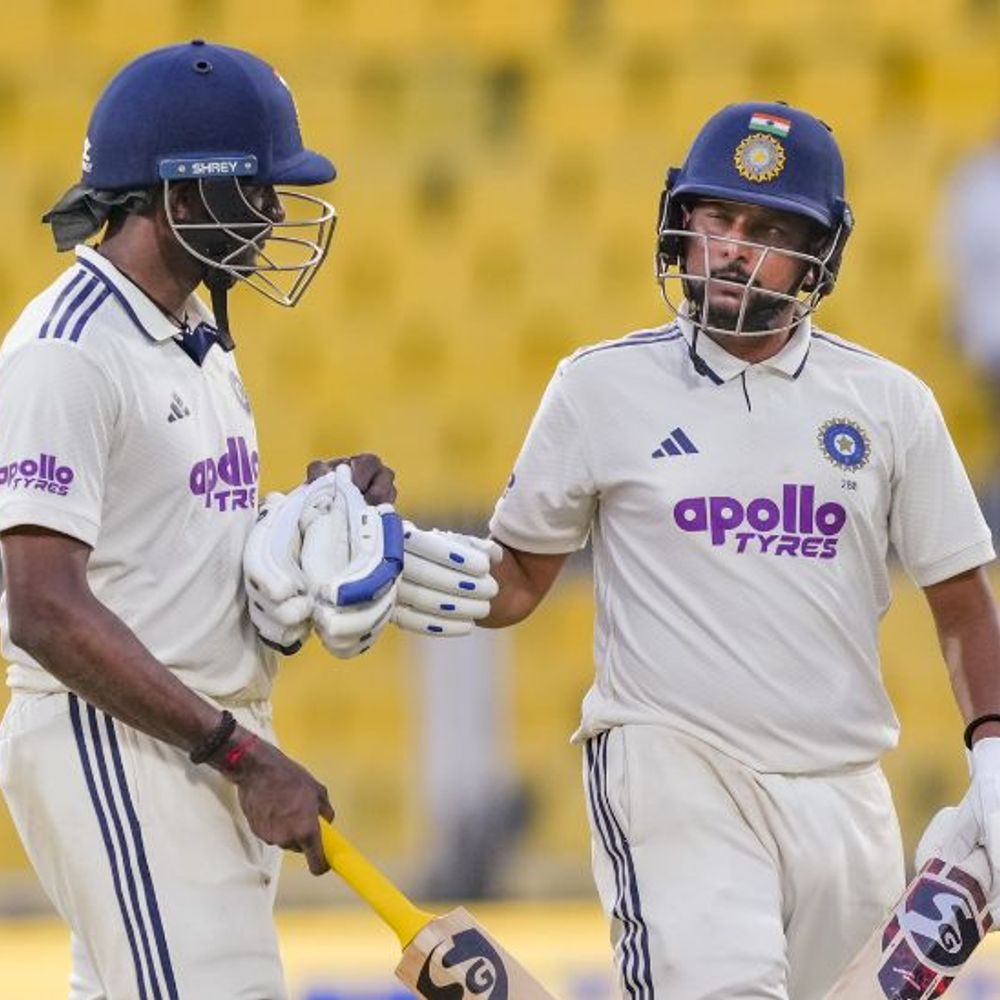 गुवाहाटी टेस्ट- भारत का चौथा विकेट गिरा:कुलदीप के बाद जुरेल आउट, दोनों विकेट हार्मर ने लिए; स्कोर 42/4