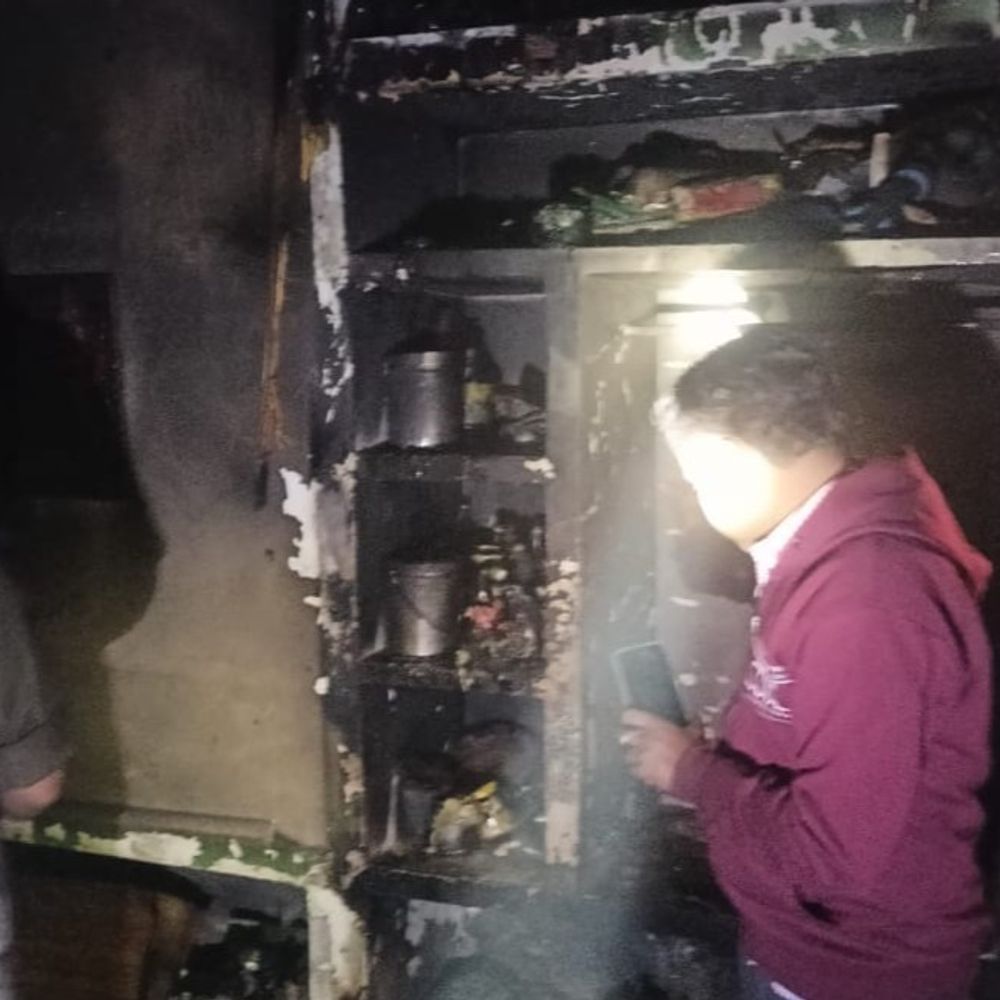 लखनऊ में डॉक्टर के घर चोरी के बाद लगी आग:परिवार गया था मेरठ, सुरक्षा के लिए रखा था गार्ड वो भी गायब