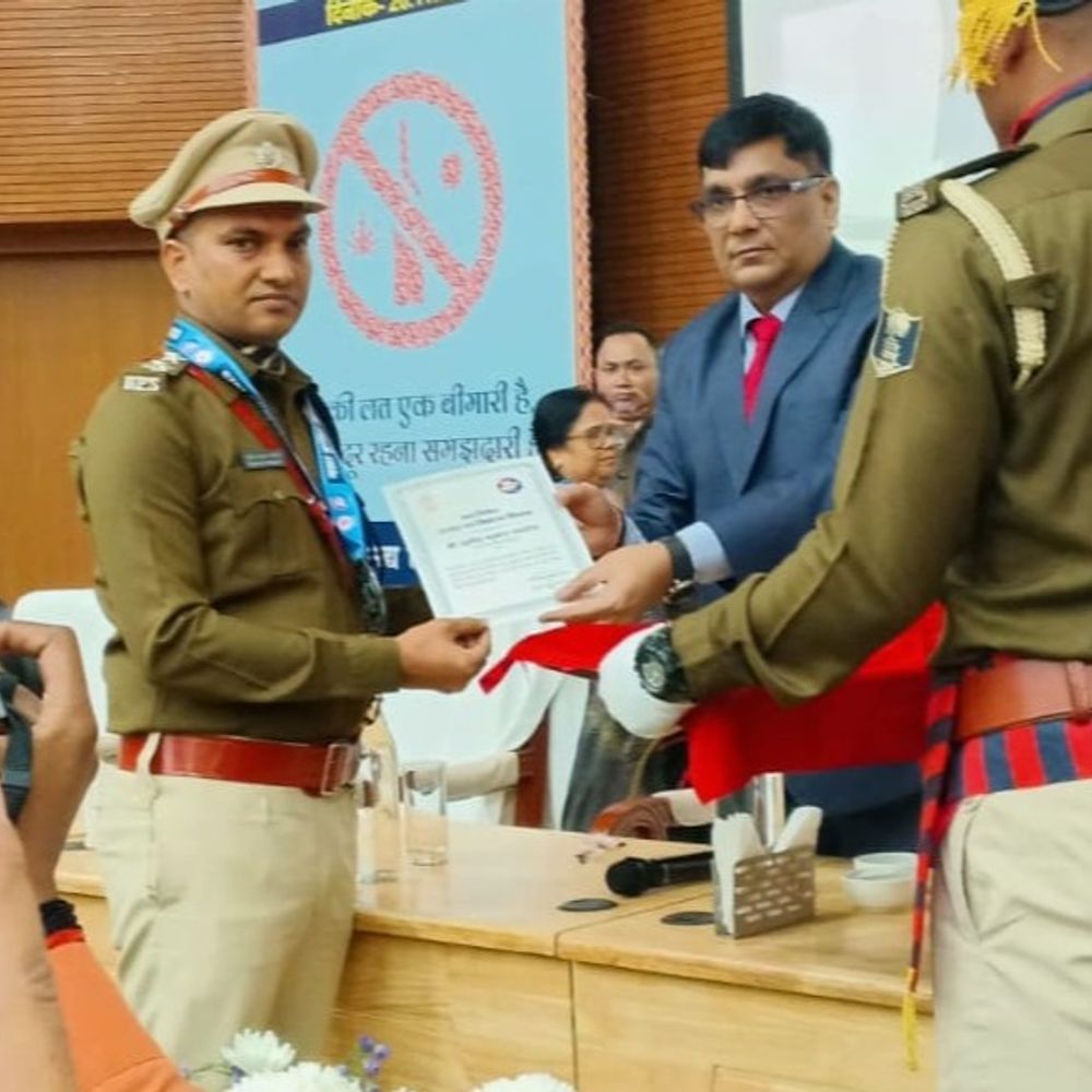 गयाजी SDPO सुनील कुमार पांडेय को राज्य स्तरीय सम्मान:सामुदायिक जगह पर लोगों को शराब छोड़ने के लिए मोटिवेट किया, कार्रवाई भी रही तेज