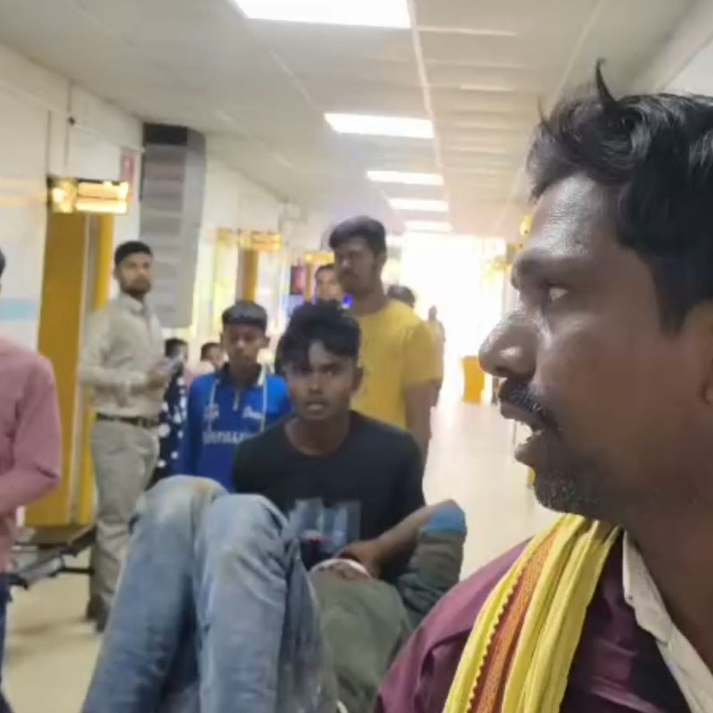 बांका में रोड एक्सीडेंट में एक की मौत:शादी से लौटते समय कुत्ता बचाने में बाइक बेकाबू, जीजा गंभीर रूप से घायल