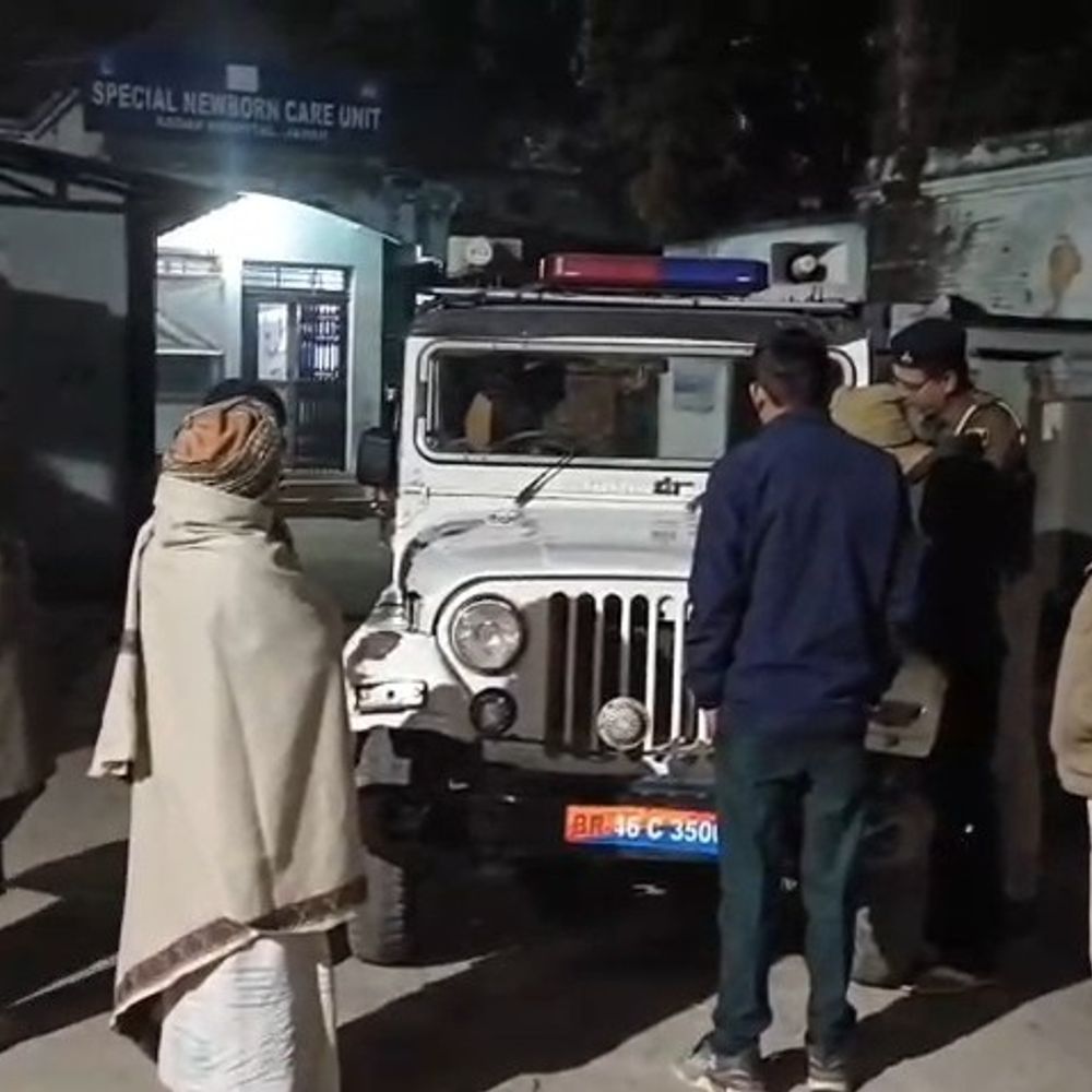 जमुई में ई-रिक्शा और धान काटने वाली मशीन की टक्कर:टोटो चालक की मौके पर मौत, यात्री को छोड़कर घर लौटने के दौरान हादसा