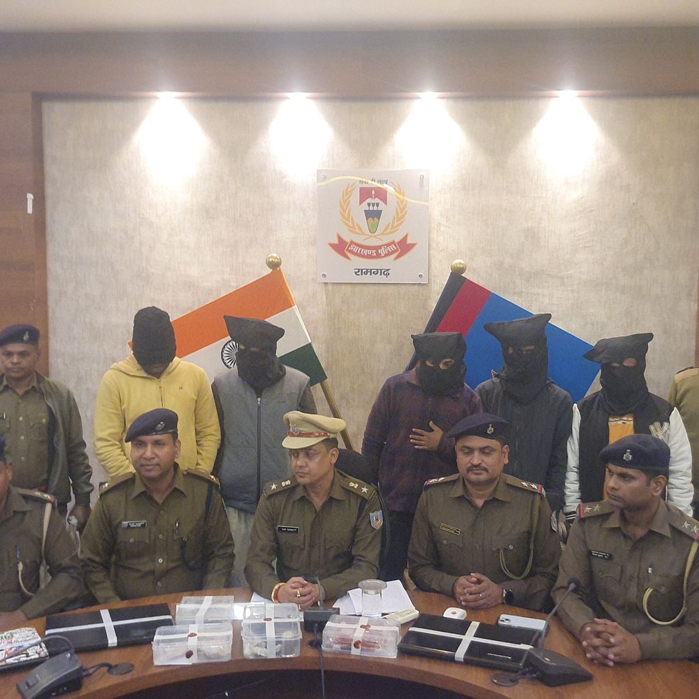 रामगढ़ पुलिस ने पांच चोरों को किया गिरफ्तार:  बंद घरों में चोरी करते थे, बंगाल में पॉकेटमारी की थी योजना – Ramgarh (Jharkhand) News