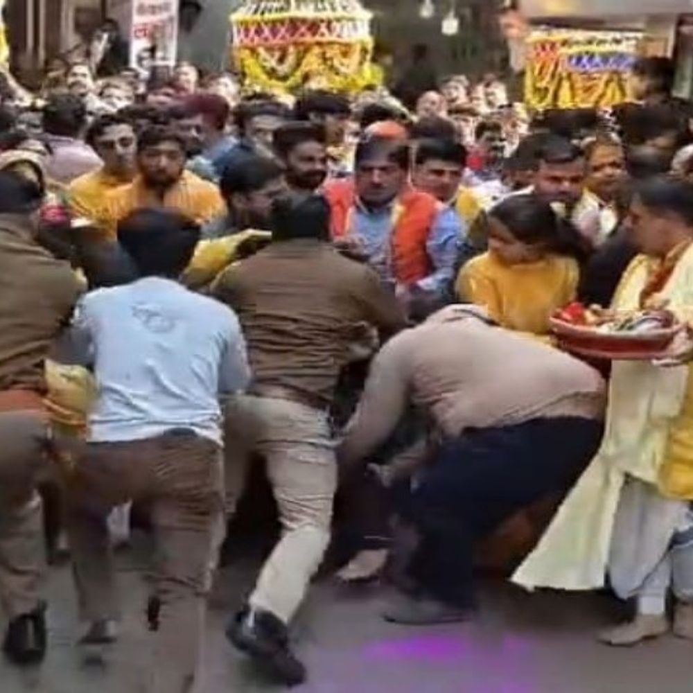 बिहार पंचमी पर टला बड़ा हादसा:शोभायात्रा के दौरान मची थी भगदड़,विडियो हुआ सोशल मीडिया पर वायरल