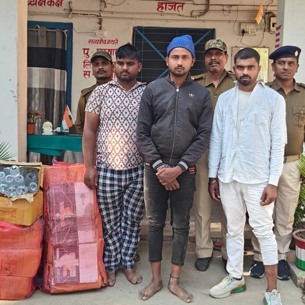 सुपौल में 1050 बोतल नेपाली शराब जब्त, तीन अरेस्ट:  स्विफ्ट कार में नेपाल से लाई जा रही थी खेप, पुलिस ने ओवरटेक कर पकड़ा – Supaul News