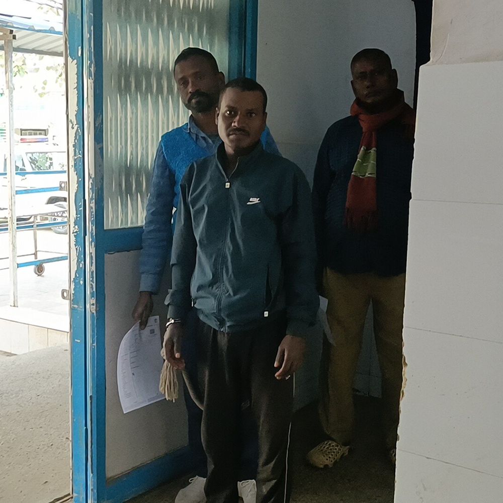 शराबी युवक ने थाने के हाजत में किया हंगामा:जमुई में पुलिस ने गिरफ्तार कर न्यायिक हिरासत में भेजा, अफसरों से भी की बदतमीजी