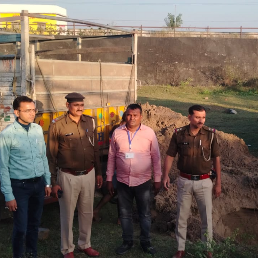 पूर्णिया में 2 टन प्रतिबंधित थाई मांगुर मछली बरामद:बंगाल से लाई जा रही थी खेप; पुलिस की मौजूदगी में मत्स्य विभाग ने कराया नष्ट