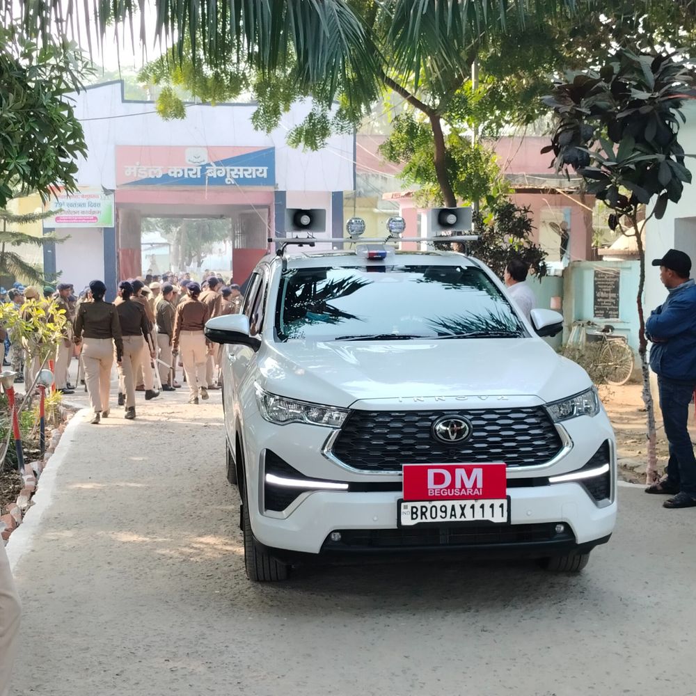 बिहार में बुलडोजर एक्शन शुरू-4 शहरों में जेलों में रेड:पटना, पूर्णिया, मोतिहार और बेगूसराय में छापेमारी; डिप्टी CM ने कहा था- जेलों में सख्ती बढ़ेगी