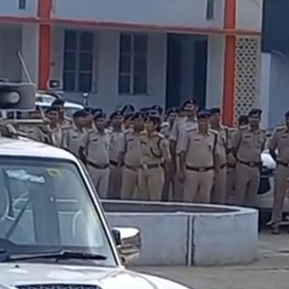 पटना के बेऊर जेल में तड़के सुबह छापेमारी:कई वार्डों में चलाई सर्च ऑपरेशन, कई घटनाओं के तार बेऊर जेल से जुड़े होने की आशंका