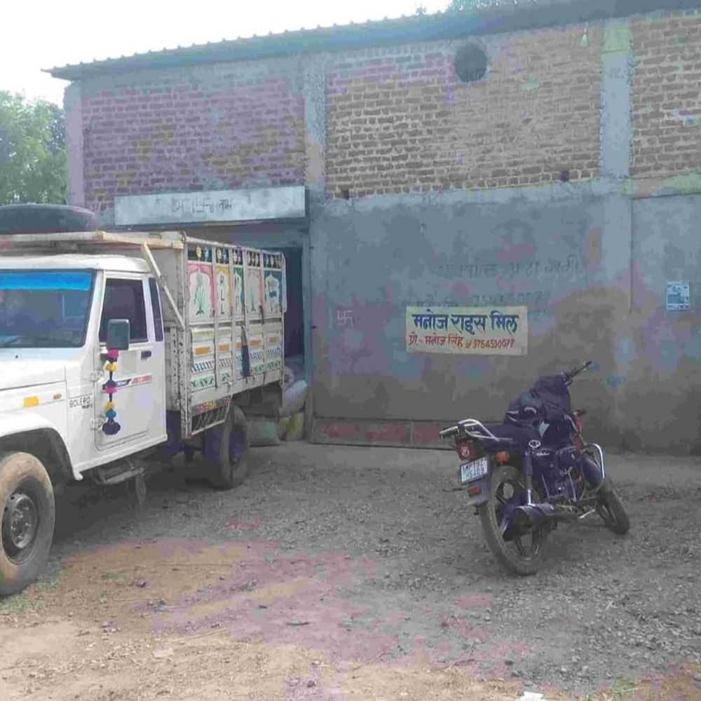 5 राइस मिलों में 15.16 लाख की बिजली चोरी पकड़ी:4 मिल कटिया से चल रहे थे, उमरिहा में दो और मिलों पर कार्रवाई