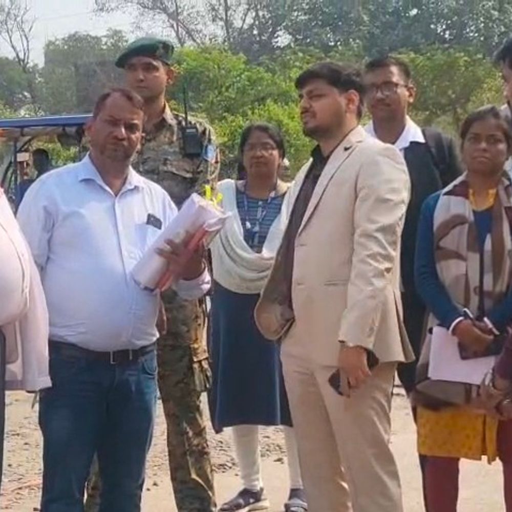 धनबाद सदर अस्पताल को मिलेगा नया लुक:  डीसी आदित्य रंजन ने किया निरीक्षण, दिए कई आवश्यक दिशा-निर्देश – Dhanbad News