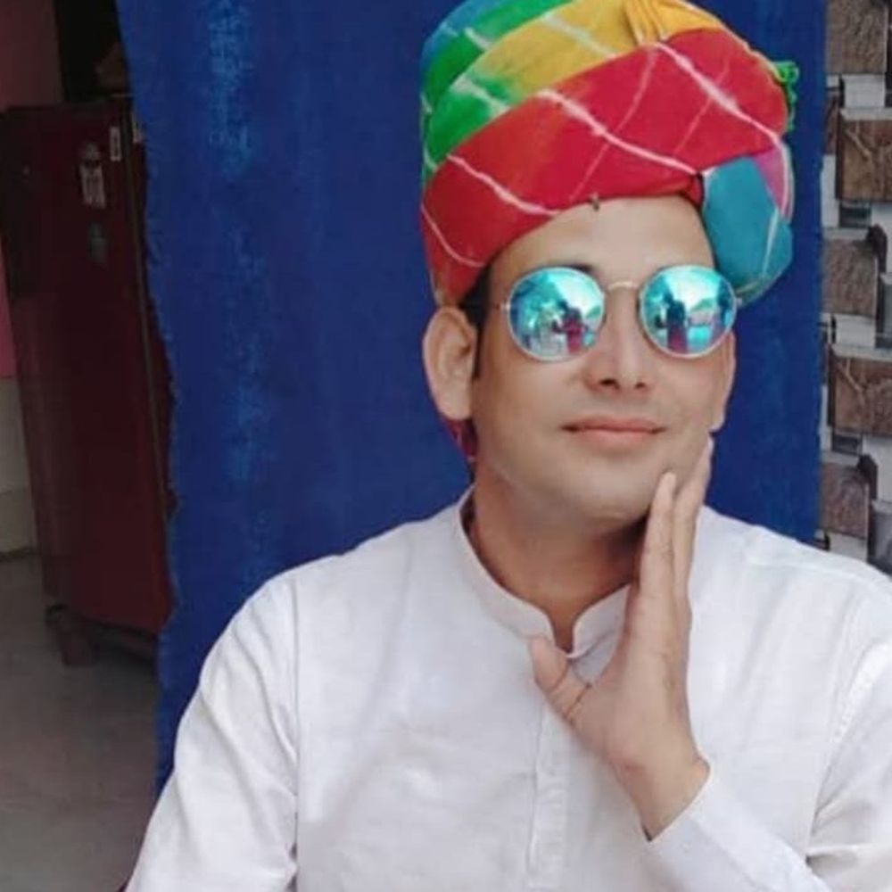 मथुरा हाईवे पर कार-ट्रक की टक्कर:दो लोगों की मौत, राजस्थान के रहने वाले दोनों