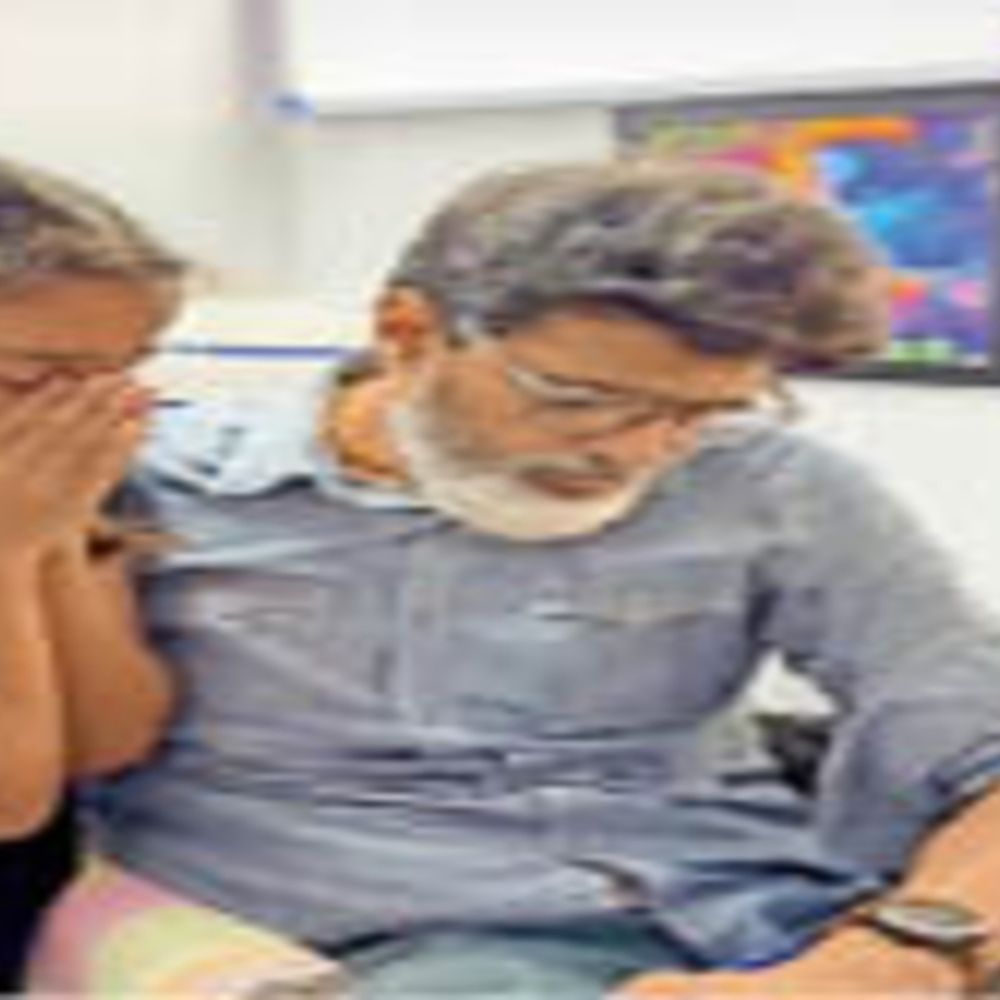 ​​​​​​​बड़गांव सैटेलाइट हॉस्पिटल:समर्थन में आए लोग, सोशल मीडिया पर विरोध, सीएमएचओ बोले- शिकायतें मिल रही थीं