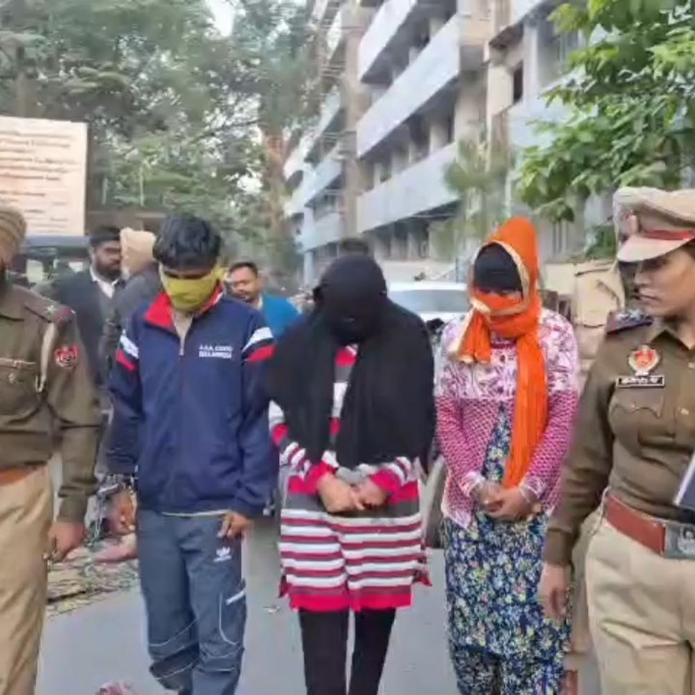 अमृतसर में 50 लाख वसूलने वाले रैकेट का भंडाफोड़:  भाभी मास्टरमाइंड, दुबई से लिंक का खुलासा, 4 आरोपी गिरफ्तार – Amritsar News