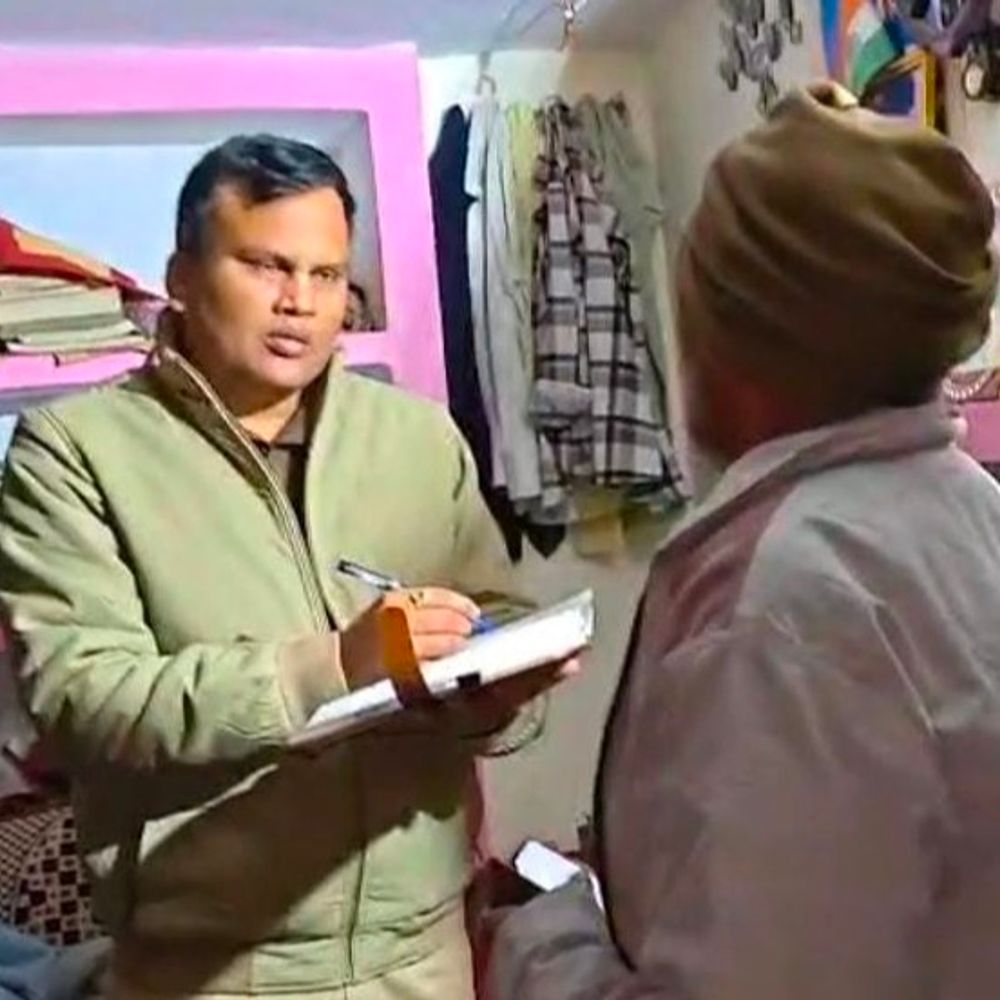 युवक ने फांसी लगाकर जान दी:प्रेमिका से बातचीत पर पिटाई से आहत था, पुलिस जांच में जुटी