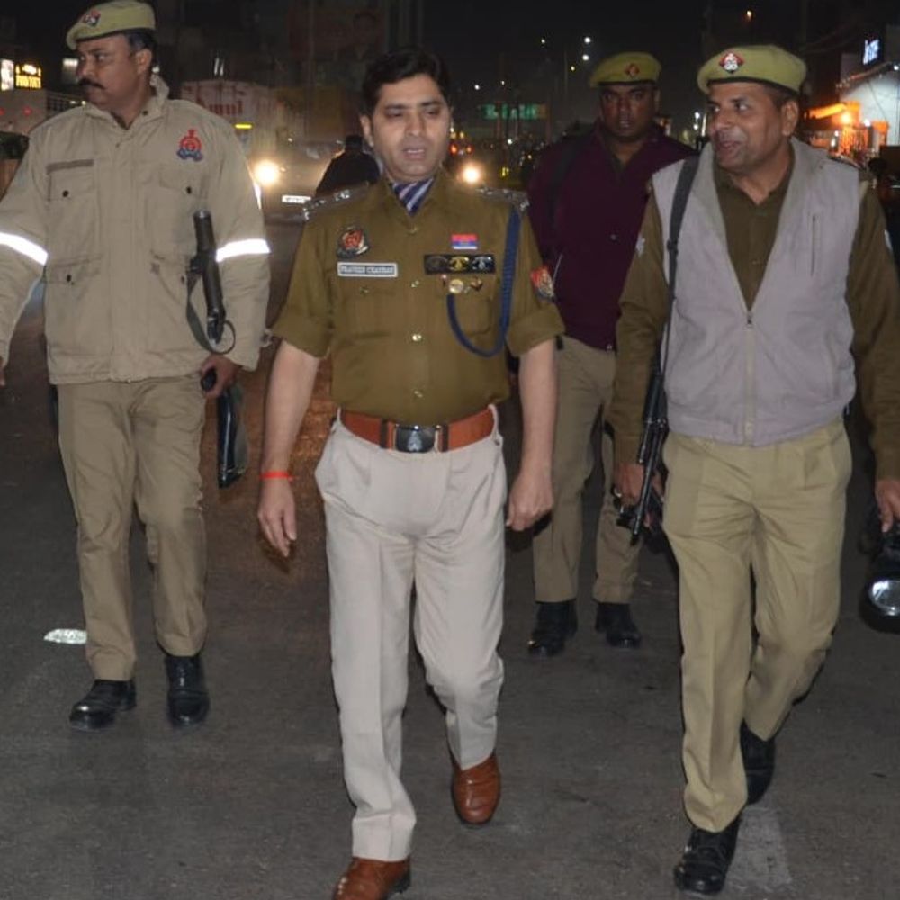 बागपत में सुरक्षा समीक्षा:एएसपी की पैदल गश्त से पुलिस में बढ़ा उत्साह