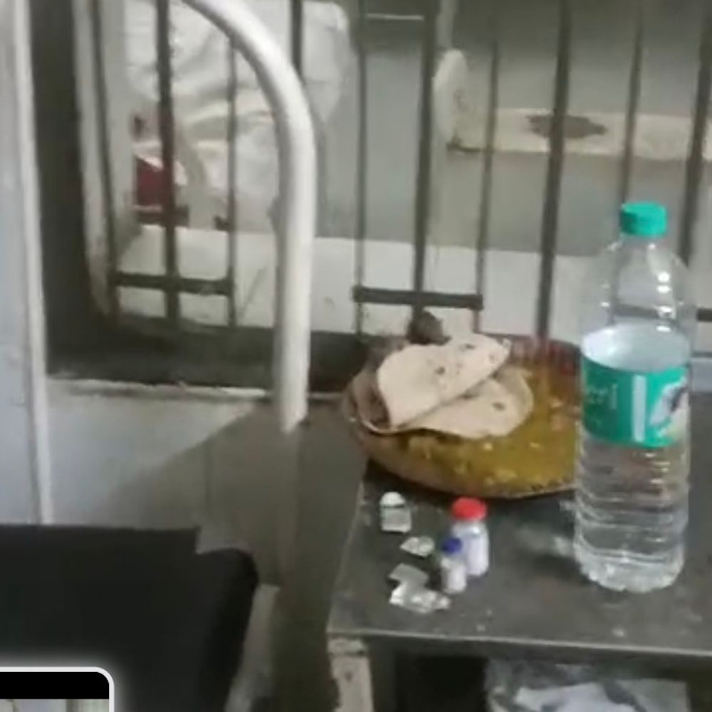 अस्पताल में मरीज के खाने को चूहे खाते दिखे, VIDEO:बिजनौर जिला अस्पताल में लापरवाही, CMS ने कहा- जांच कराकर करेंगे कार्रवाई