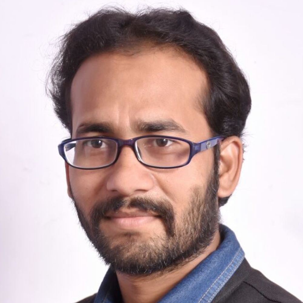 एटा में ट्रक ने 4 को रौंदा, तीन की मौत:एक घायल हायर सेंटर रेफर, दो बाइक से जा रहे थे