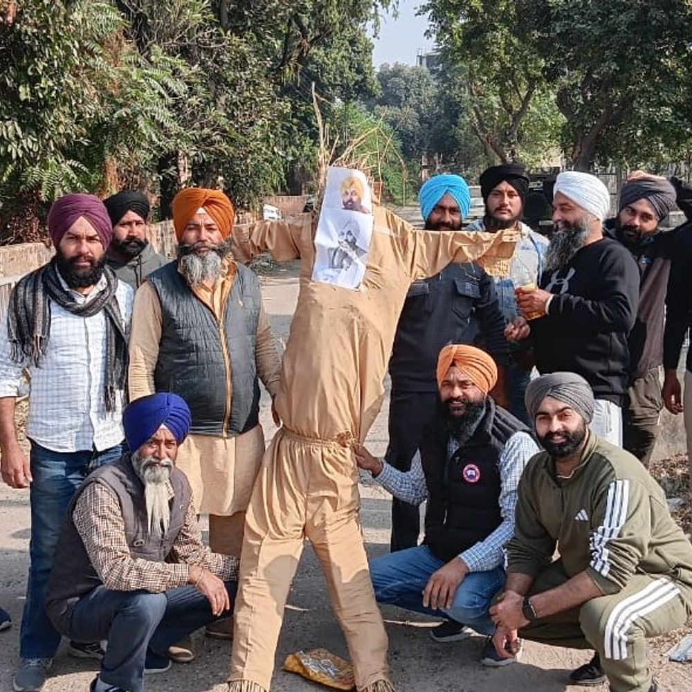 रोपड़ में बिजली बिल 2025 का विरोध, किसानों ने पुतला:  केंद्र पर कार्पोरेट को लाभ पहुंचाने का आरोप, पंजाब सरकार से भी नाराज – Ropar (Rupnagar) News