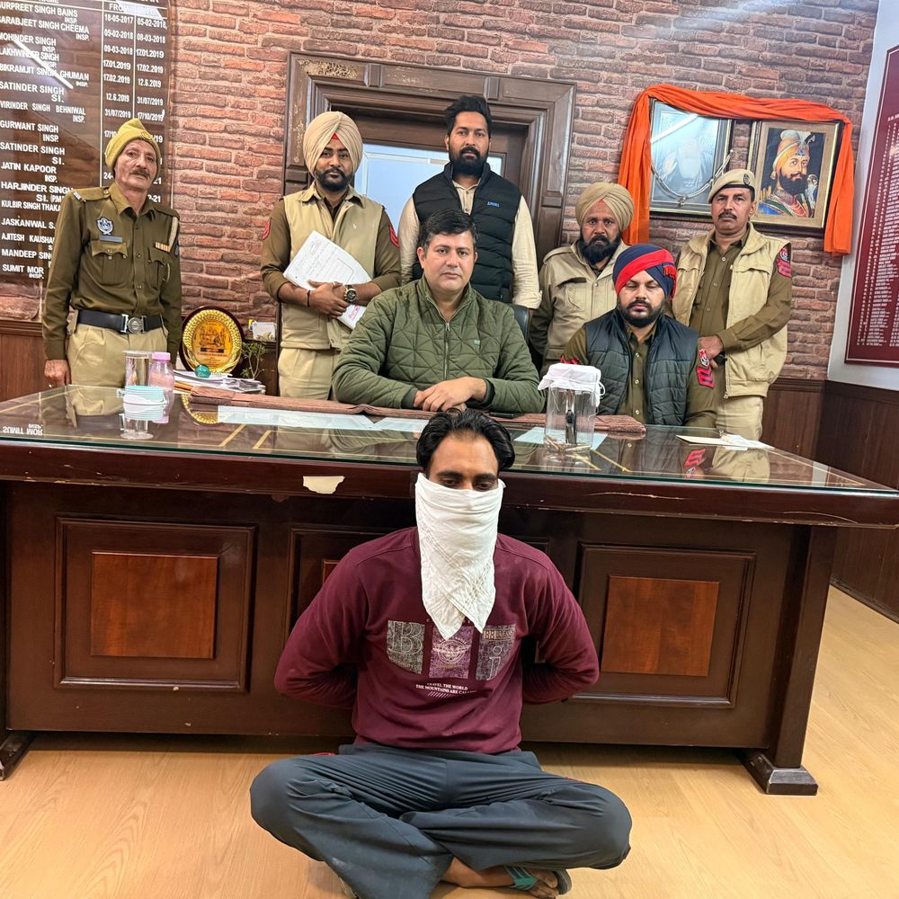 मोहाली में पुलिस का CASO ऑपरेशन:  सघन जांच में दो पिस्तौल और 6 कारतूस के साथ एक गिरफ्तार, एनडीपीएस एक्ट का केस दर्ज – Mohali News