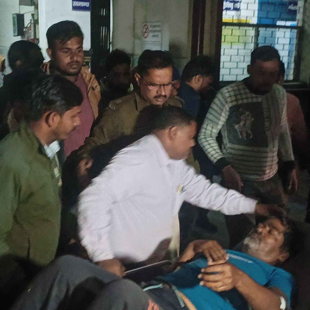 गिरिडीह में युवक को गोली मारी:  गंभीर हालत में धनबाद रेफर, पुरानी रंजिश का मामला; गिरफ्तारी के लिए छापेमारी जारी – Giridih News