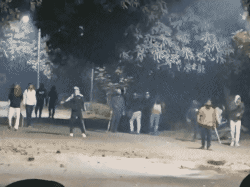 BHU में प्रॉक्टोरियल बोर्ड और छात्रों के बीच बवाल:जमकर हुई पत्थरबाजी, 5 थानों की फोर्स मौके पर पहुंची