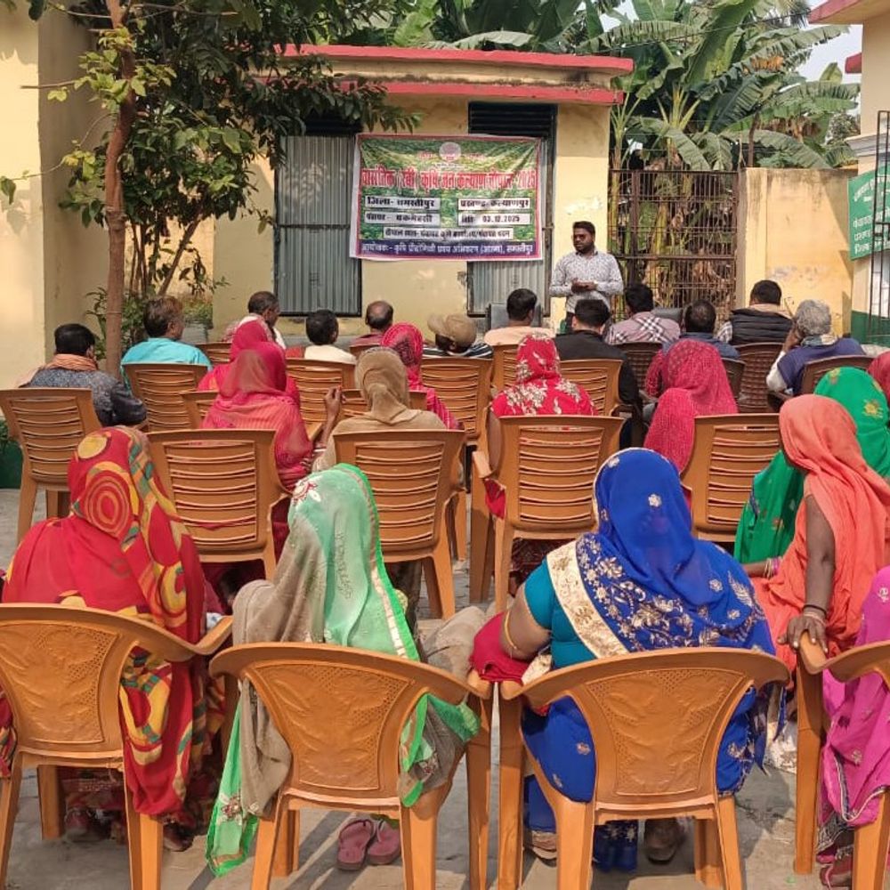 कल्याणपुर की दो पंचायतों में किसान चौपाल:जैविक खेती, उन्नत बीज और रबी फसल पर हुई चर्चा