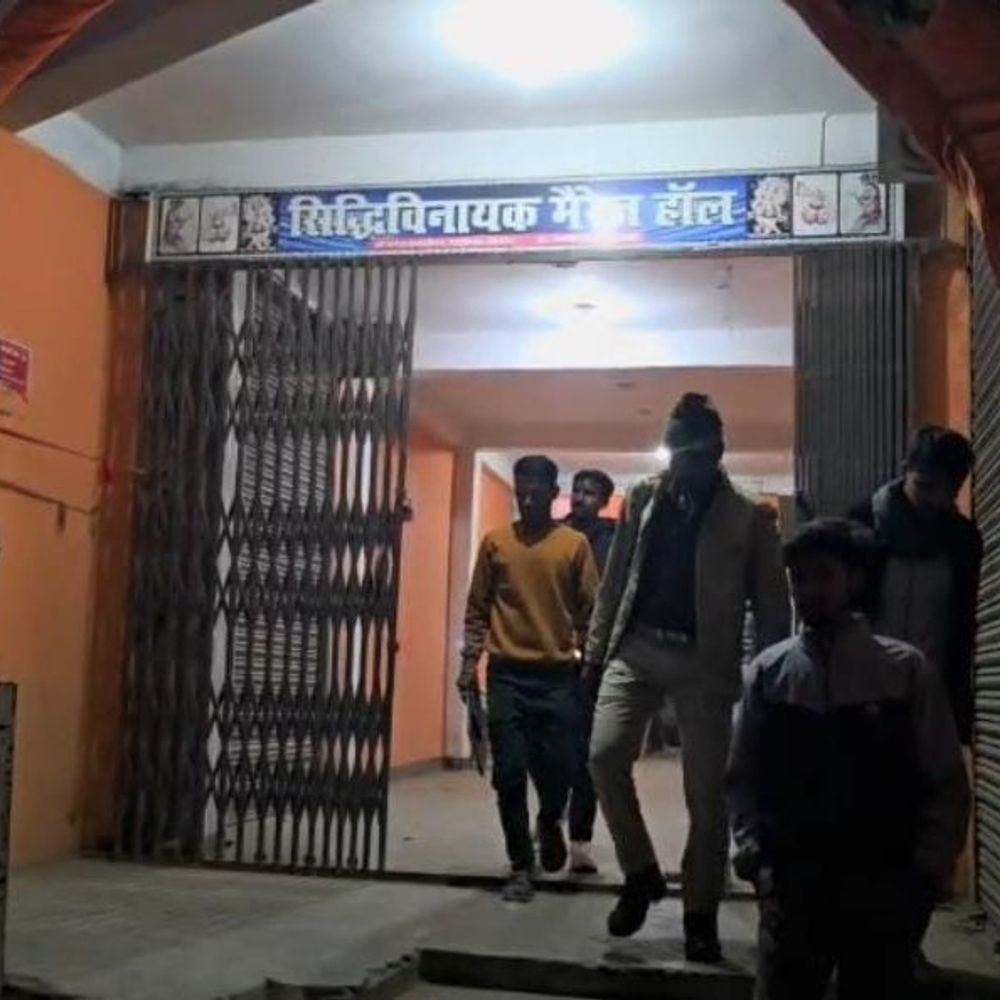 गोपालगंज में माइक्रोफाइनेंस कर्मी ने की आत्महत्या:किराए के मकान में पंखे से लटका मिला शव, प्रेम प्रसंग का शक