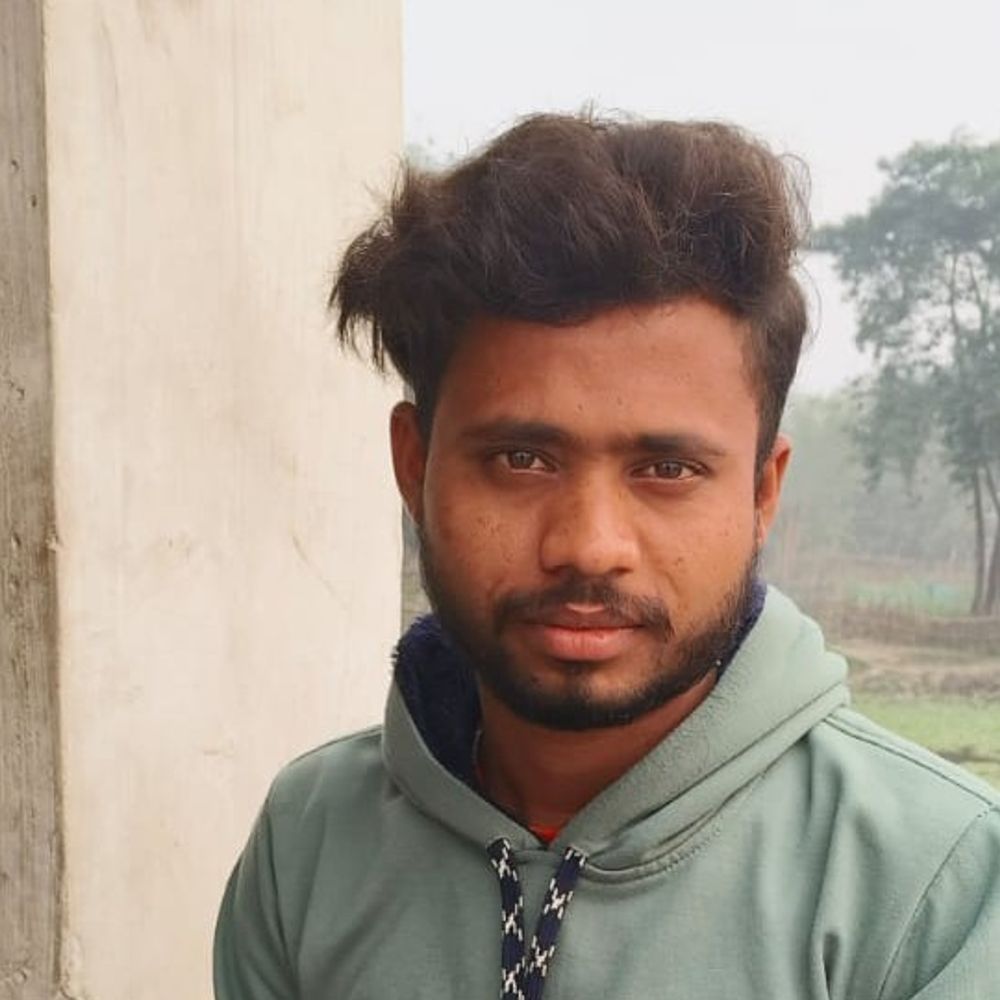 किशनगंज में चार पहिया वाहन ने बाइक में मारी टक्कर:युवक की मौत, दूसरा गंभीर घायल; गैरेज में काम करते थे दोनों