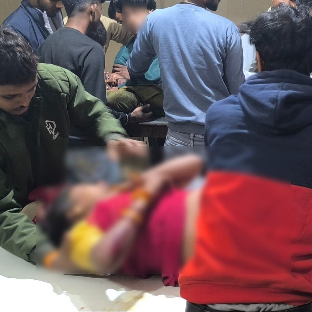 मैनपुरी में गर्भवती महिला बाइक से गिरकर घायल:फिरोजाबाद मार्ग पर हुआ हादसा, जिला अस्पताल में भर्ती