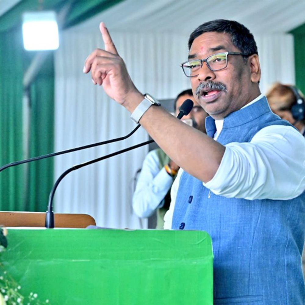 CM हेमंत सोरेन आज लौट सकते हैं रांची‎:  भाजपा संग जाने की अटकलों पर मंत्री बोले- महागठबंधन अटूट है, झारखंड झुकेगा नहीं‎ – Ranchi News