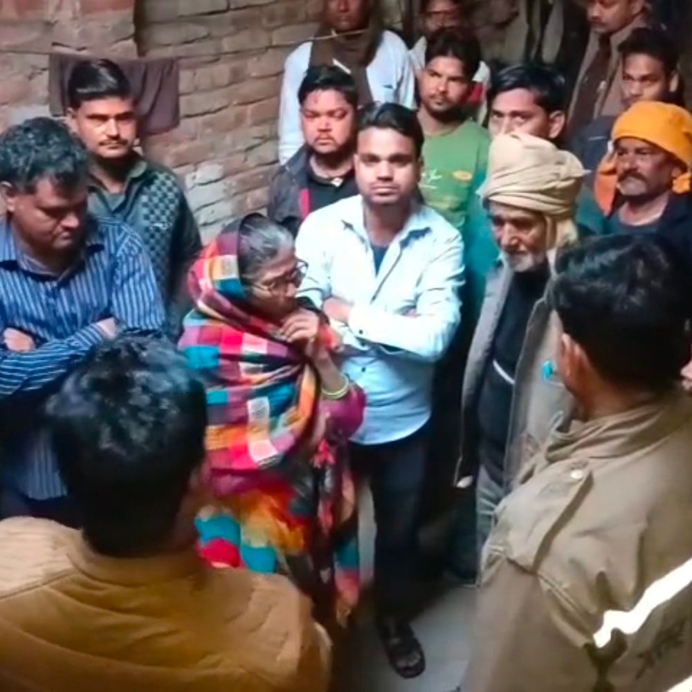 फिरोजाबाद में युवक ने की आत्महत्या:पत्नी के मायके जाने से था परेशान, पिता ने फंदे से लटका देखा शव