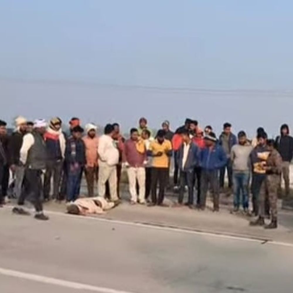 बक्सर में NH-922 पर हादसा, वृद्ध की मौत:ओवरब्रिज के पास हादसा, चालक फरार; CCTV खंगाल रही पुलिस