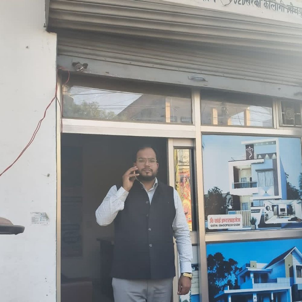 औषधि विभाग की कार्रवाई तेज, बंद मेडिकल स्टोर पर शिकंजा:लाइसेंस लेकर नहीं चल रहे प्रतिष्ठानों पर नोटिस, अवैध कारोबार का संदेह