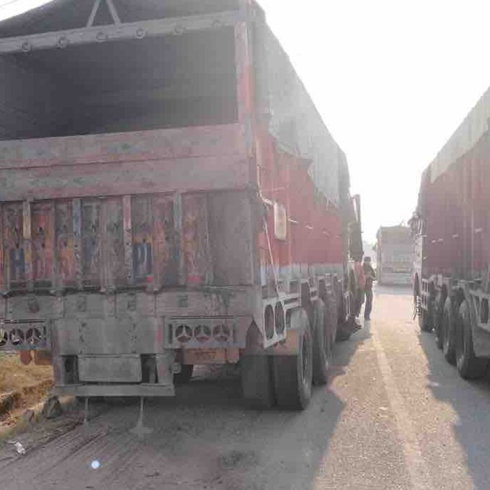 रोपड़ में ट्रक की टक्कर से स्टूडेंट की मौत:  दूसरा गंभीर घायल, सड़क पार कर रहे थे दोनों, 11वीं कक्षा में पढ़ता था – Ropar (Rupnagar) News