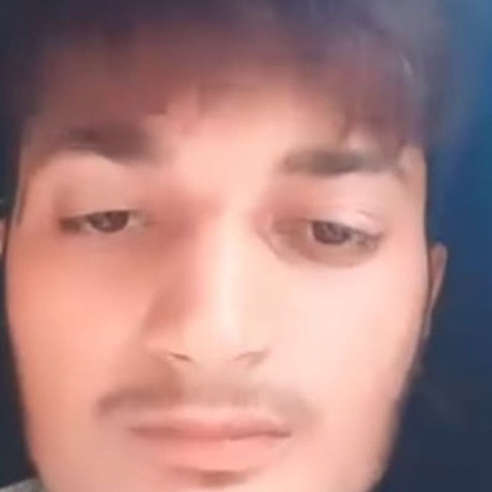 रायबरेली में ट्रैक्टर पलटने से युवक की मौत:डीह क्षेत्र में हुआ हादसा, परिवार में पसरा मातम