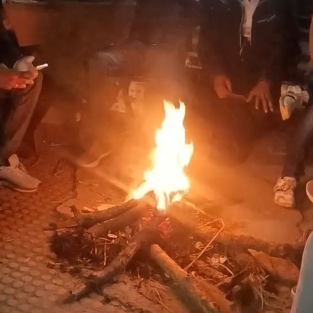 सिवनी में शीतलहर से बढ़ी ठंडक, न्यूनतम पारा 9.4° पहुंचा:विशेषज्ञ बोले- आगे तापमान में आएगी गिरावट; मौसम फसलों के लिए अनुकूल