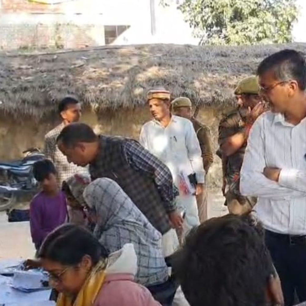 SIR में बेहतर काम पर BLO को राहत:हटाई जा रही लापरवाही पर हुई कार्रवाई, 11 दिसंबर तक डिजिटाइजेशन का लक्ष्य