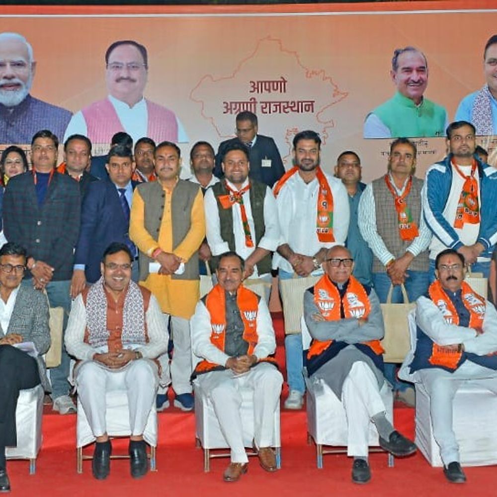 मुख्यमंत्री की किशनगढ़बास भाजपा पदाधिकारियों के साथ बैठक:पंचायती राज, निकाय चुनाव पर की चर्चा, प्रभारी भी नियुक्त किए