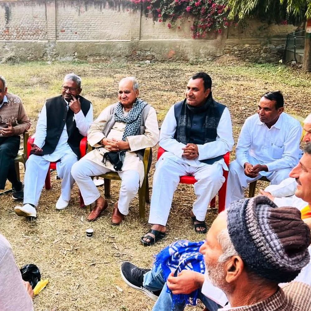 कांग्रेस कार्यकर्ताओं ने दिल्ली रैली की तैयारी पर चर्चा की:14 दिसंबर को रामलीला मैदान में 'वोट चोर गद्दी छोड़' महाभियान