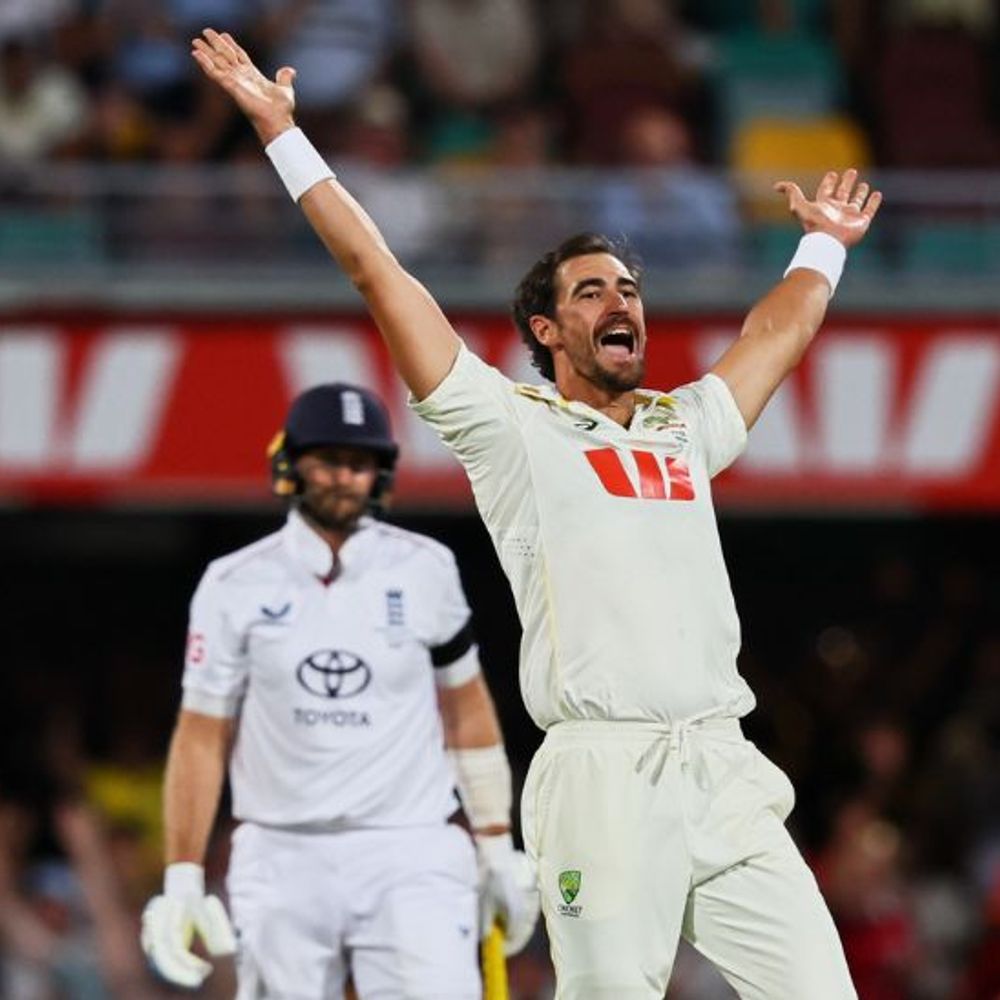 ऑस्ट्रेलिया ने एशेज में दूसरा टेस्ट 8 विकेट से जीता:इंग्लैंड सीरीज में 0-2 से पीछे, स्टार्क ने मैच में 8 विकेट लिए