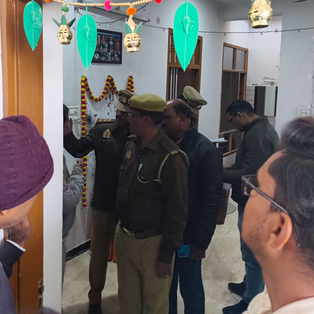 लखनऊ में गर्लफ्रेंड ने लिव-इन पार्टनर की हत्या की:किराए के कमरे में गला रेता, गेट बंदकर फरार हुई