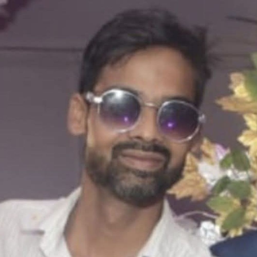 https://images.bhaskarassets.com/thumb/1000x1000/web2images/521/2025/12/08/84102682-a161-4f3f-a396-c4da6f588993_1765173916603.jpg