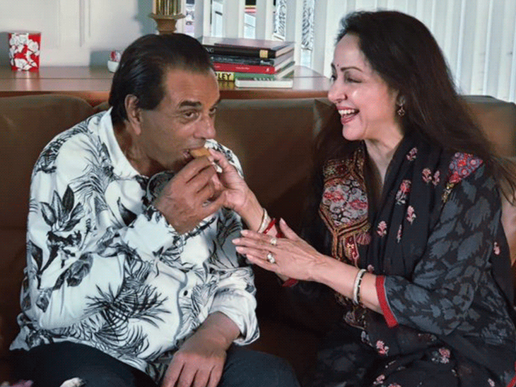 धर्मेंद्र की बर्थ एनिवर्सरी पर इमोशनल हुईं हेमा मालिनी:लिखा- आप मेरा दिल तोड़कर चले गए, जिंदगी को फिर से समेटने की कोशिश कर रही हूं