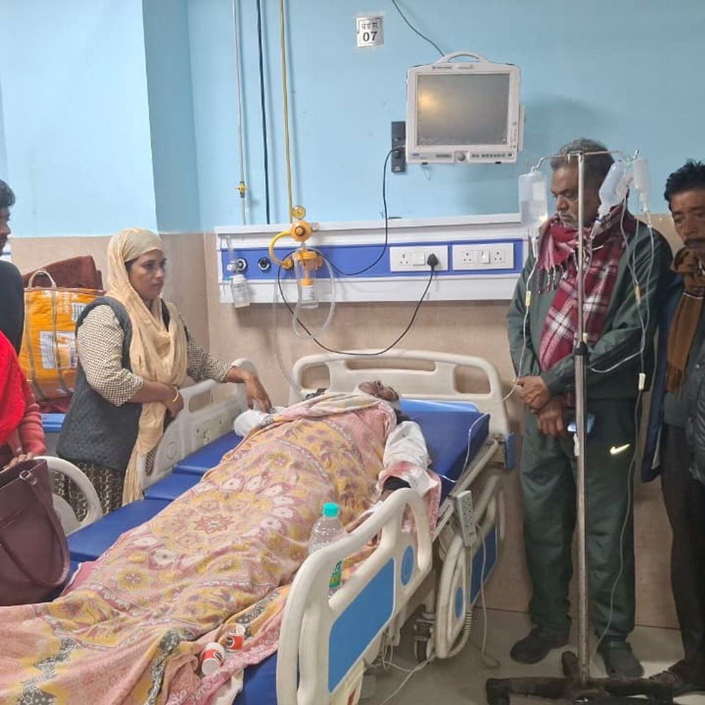 भोजपुर में रेलवे कर्मचारी पर जानलेवा हमला:भाई-भतीजे पर बेल्ट-रॉड से हमला करने का आरोप, दुकान को लेकर हुआ झगड़ा