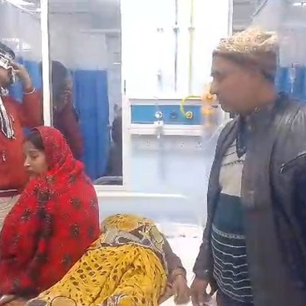 महिला को बाइक ने मारी टक्कर, मौत:गोपालगंज में मंदिर से लौटते समय हुआ एक्सीडेंट, इलाज के समय गई जान