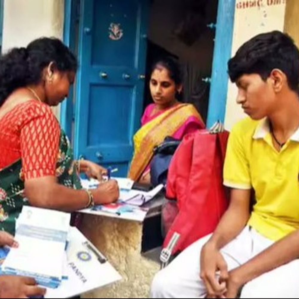 सुप्रीम कोर्ट का BLO की सुरक्षा पर ECI को नोटिस:CJI सूर्यकांत बोले- हालात से निपटें वरना अराजकता फैल जाएगी