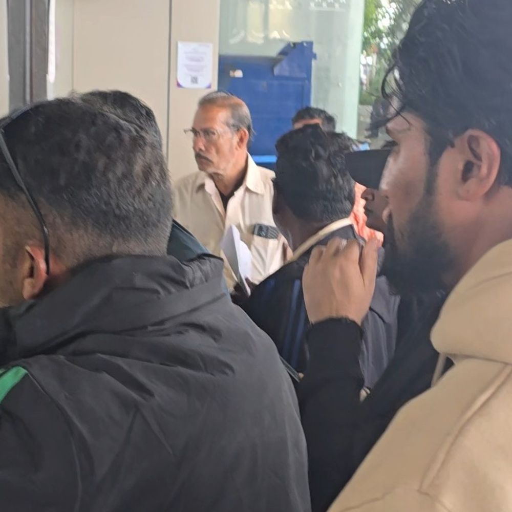 फ्लाइट कैंसिलेशन से छुट्टियों के प्लान चौपट:कनेक्टिंग फ्लाइट रद्द होने से 50 हजार से ज्यादा यात्रियों की विदेश यात्रा अटकी