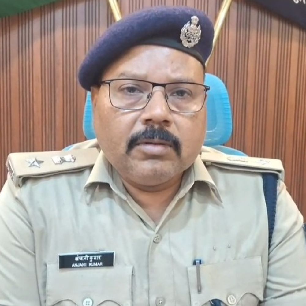 अररिया एसपी ने शुरू किया 'आपकी समस्या, हमारी प्राथमिकता' अभियान:सभी प्रमुख थानों में खुद लगाएंगे जनता दरबार, 10-29 दिसंबर तक का शेडूयल जारी