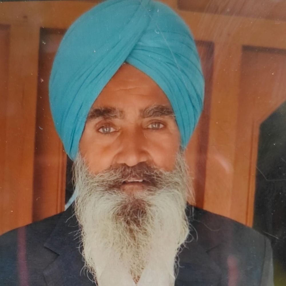 पीलीभीत में अज्ञात वाहन ने बाइक सवार को मारी टक्कर:बुजुर्ग की मौत, चालक गाड़ी लेकर मौके से फरार